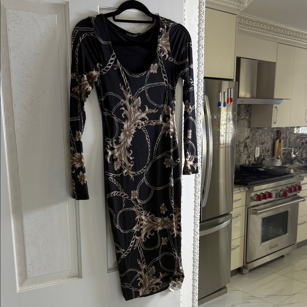 Elegant Black and Brown Patterned Dress